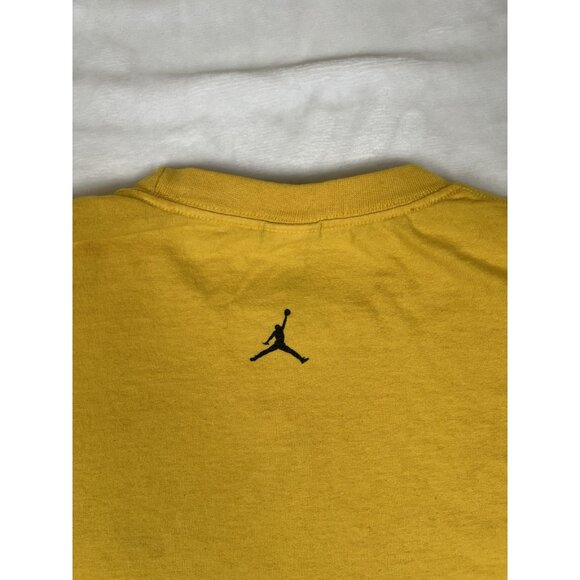 Vintage Air Jordan T-Shirt New Love Jordan 1 Flight Wings Size 2XL Yellow Y2K - Picture 9 of 11